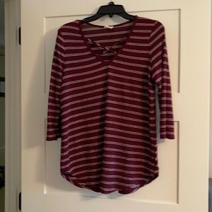 Fun cross-cross neckline top Emory park sz L